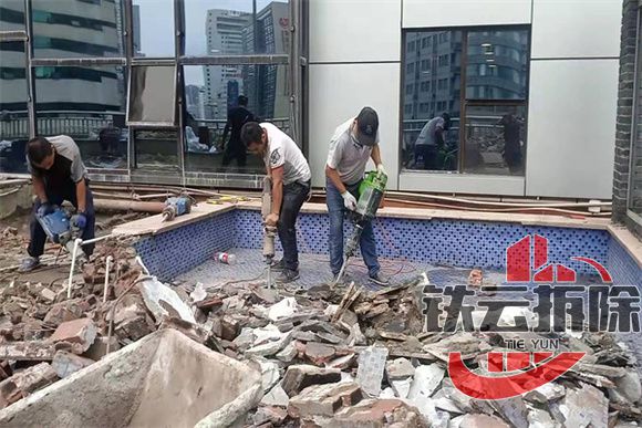 长沙旧房拆除 找—专业墙面拆除/开槽施工队