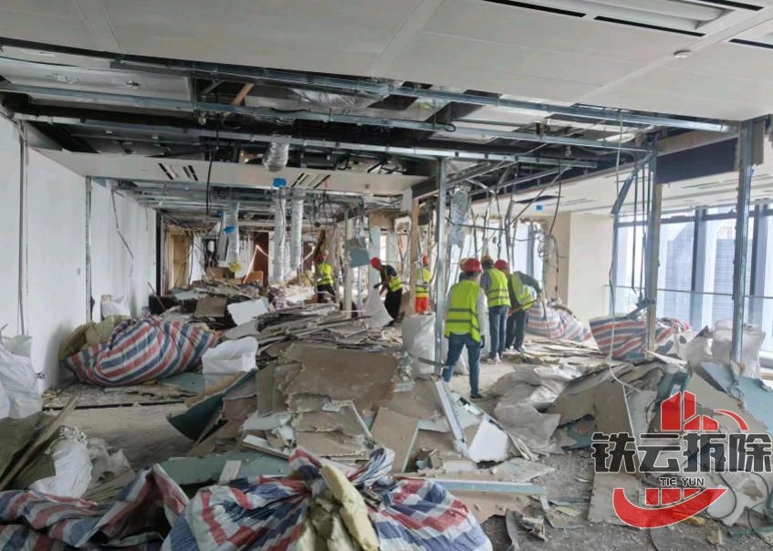 长沙砸墙拆墙电话 旧房改造拆除 专业铲墙皮拆地砖 本地师傅上门 18608417273